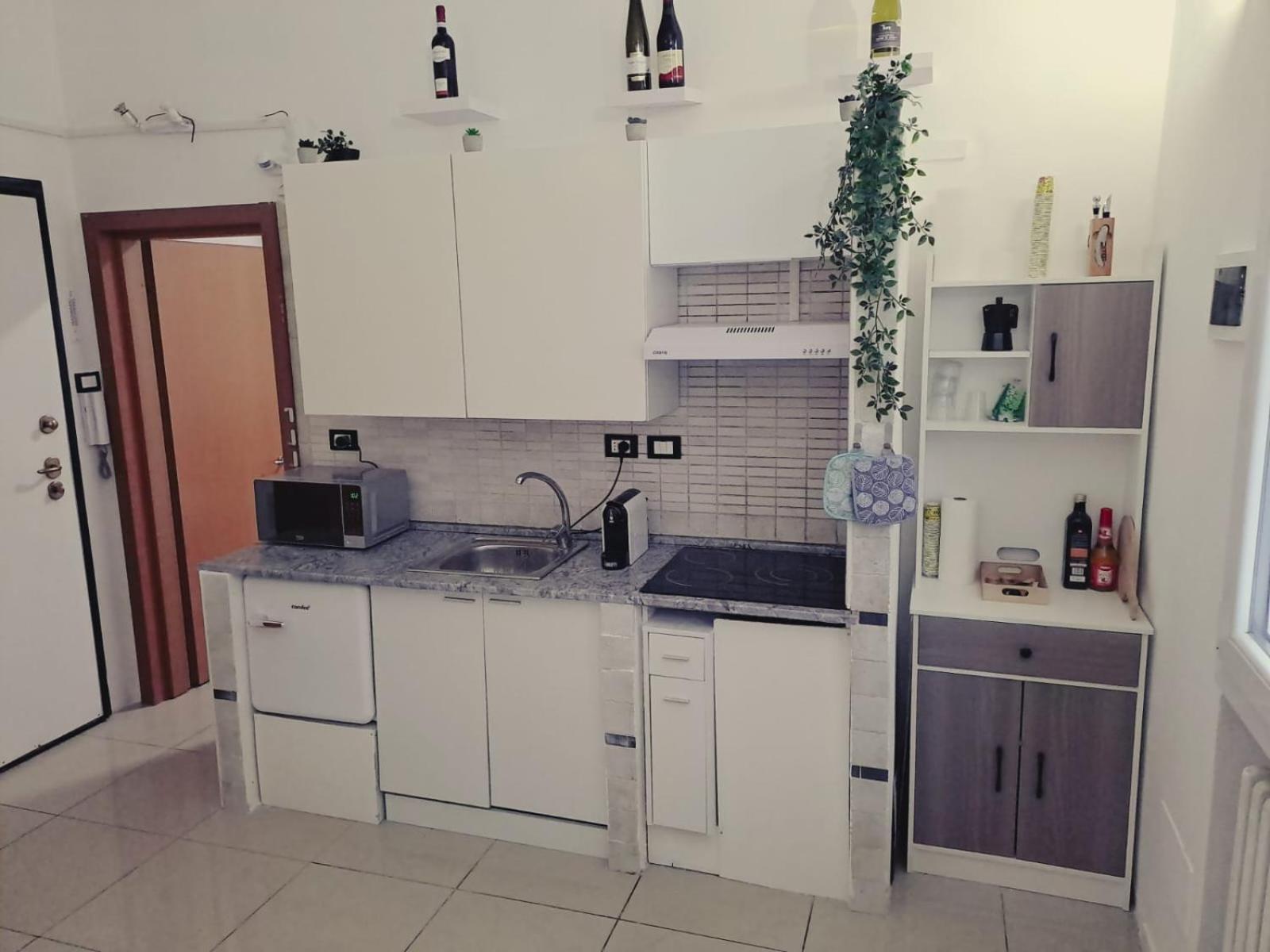 Fiera Bolognina - Komodo - Appartamento Completo Con Giardino E Parcheggio Privato Bologna Ngoại thất bức ảnh