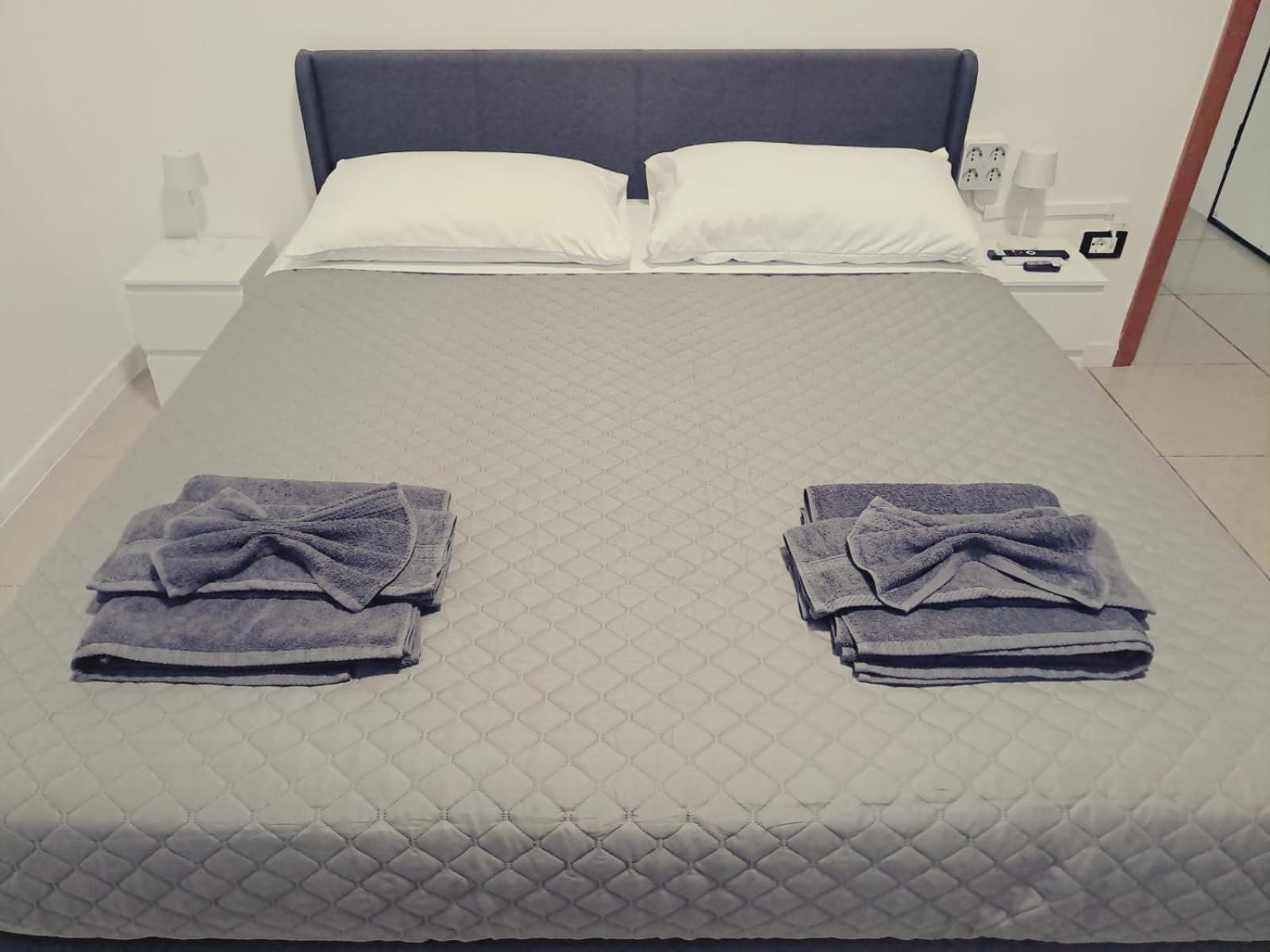 Fiera Bolognina - Komodo - Appartamento Completo Con Giardino E Parcheggio Privato Bologna Ngoại thất bức ảnh