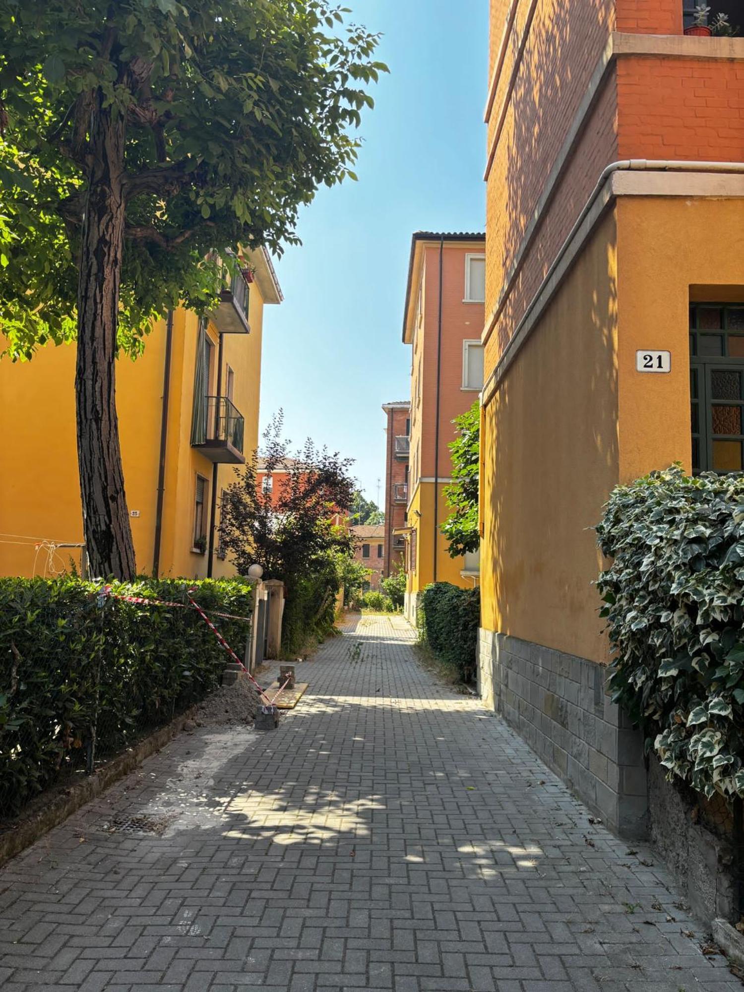 Fiera Bolognina - Komodo - Appartamento Completo Con Giardino E Parcheggio Privato Bologna Ngoại thất bức ảnh